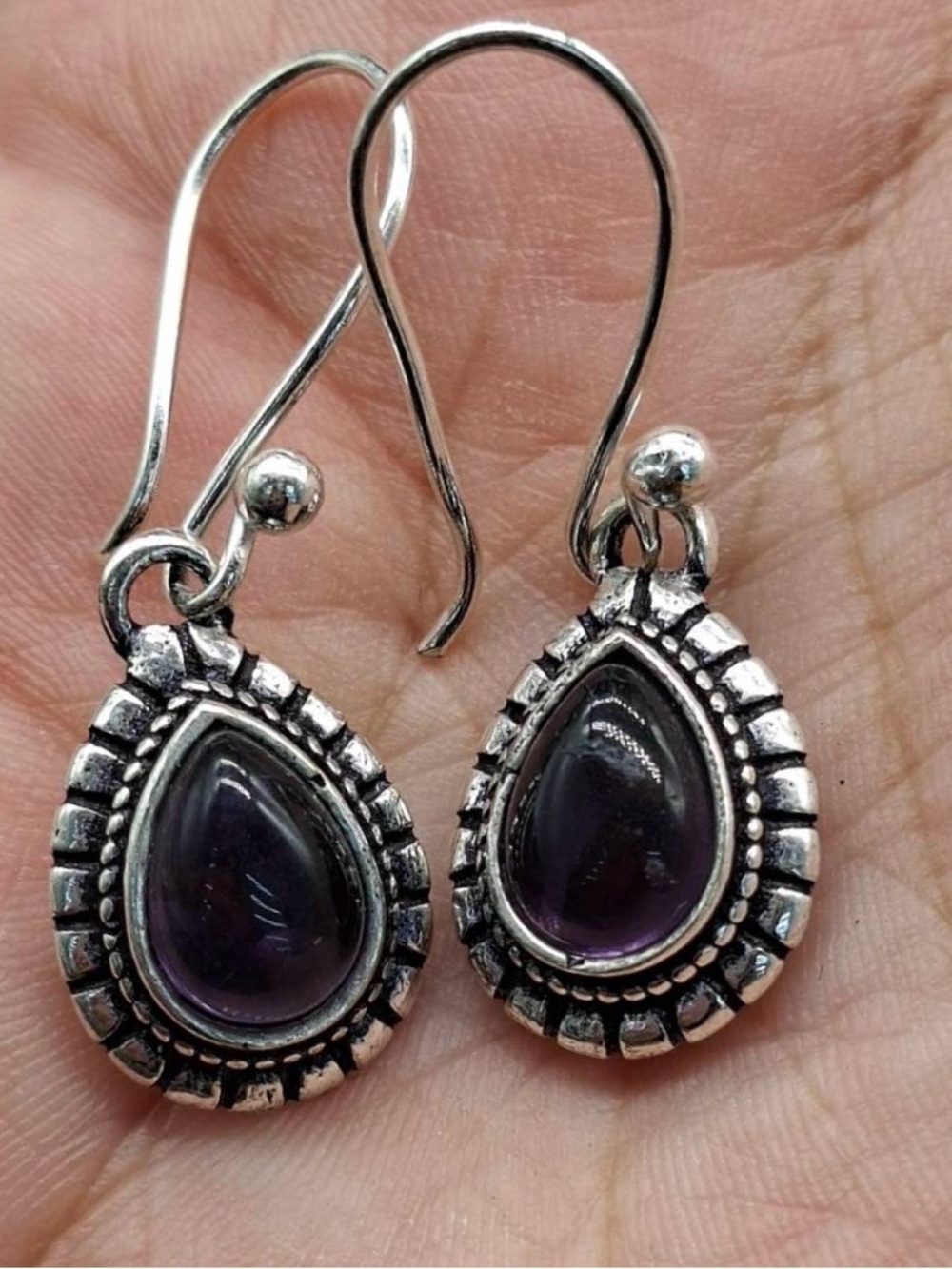Sliver Tone Antique -Style Teardrop Amethyst Dangle Earrings - Purple